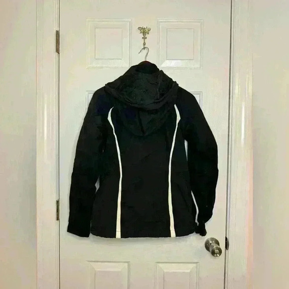 THE NORTHFACE, Kira Jacket, outer shell light weight, black & white, XS - Picture 6 of 7
